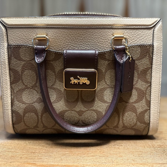 👜 Coach Rouge. Excellent condition! 🤎♥️💜🖤 - Picture 2 of 12